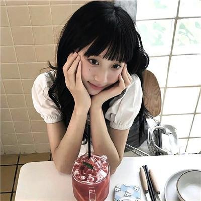 带着魔术盒的男人